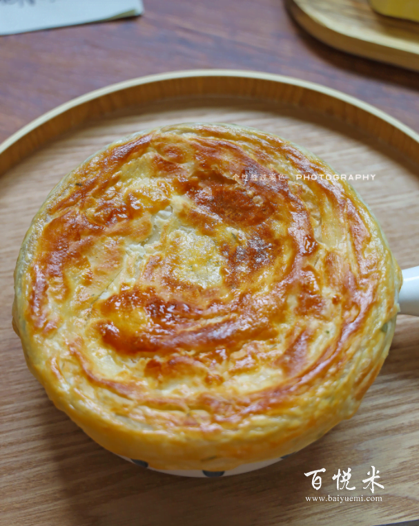 超級好吃的酥皮奶油蘑菇湯，湯汁濃稠，奶香四溢